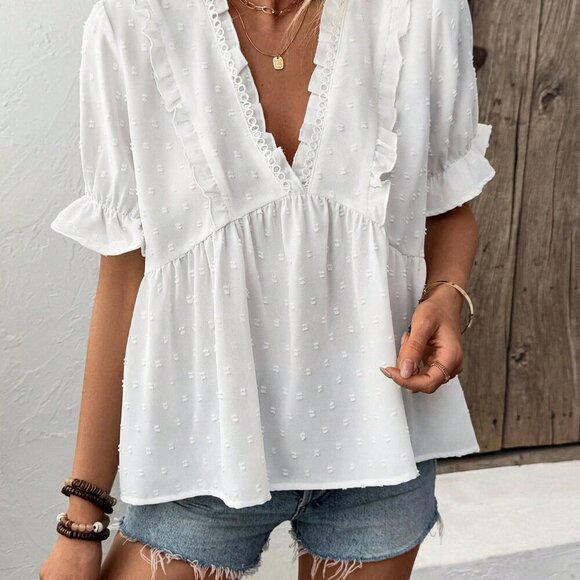 White Cute Women's V-Neck Puff Sleeve Blouse - Picture 4 of 7